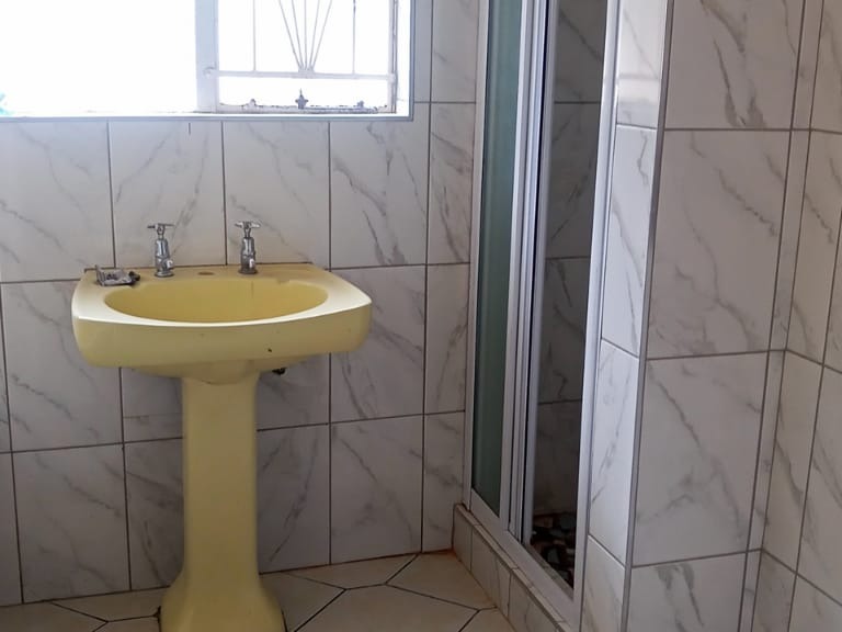 To Let 4 Bedroom Property for Rent in Universitas Free State